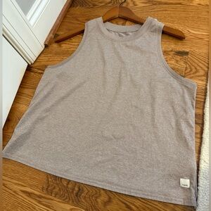 Vuori Energy Tank Top Size Large